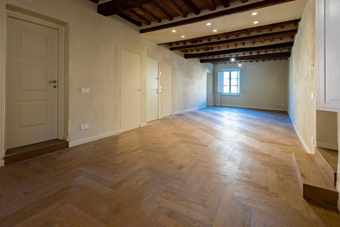 Apartment in Historic Center, Lucca, Tuscany 1 - 15126057