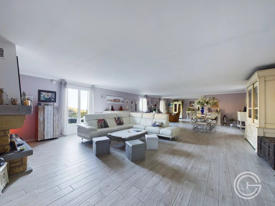 House in Èze, Provence-Alpes-Côte d'Azur, France 1 - 15126543
