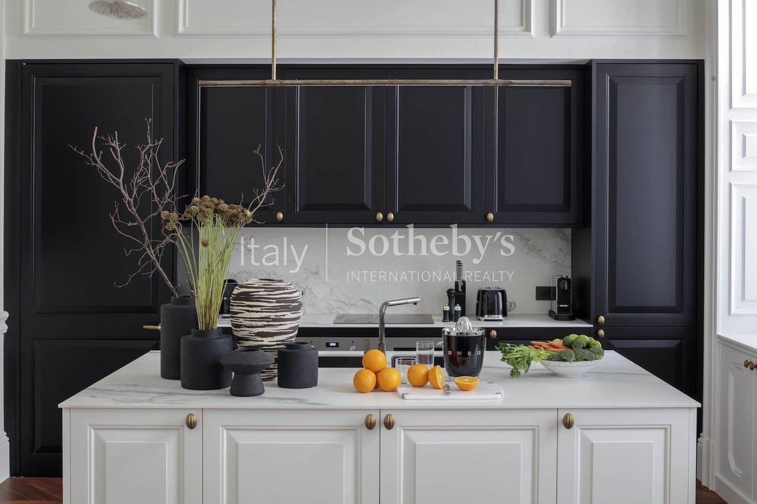 Apartment in Historic Center, Milan, Lombardy 5 - 15123920