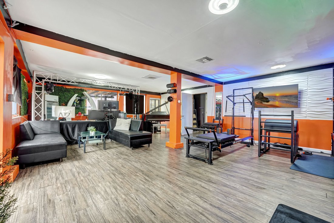 House in North Miami Beach, Florida, United States 4 - 15124556