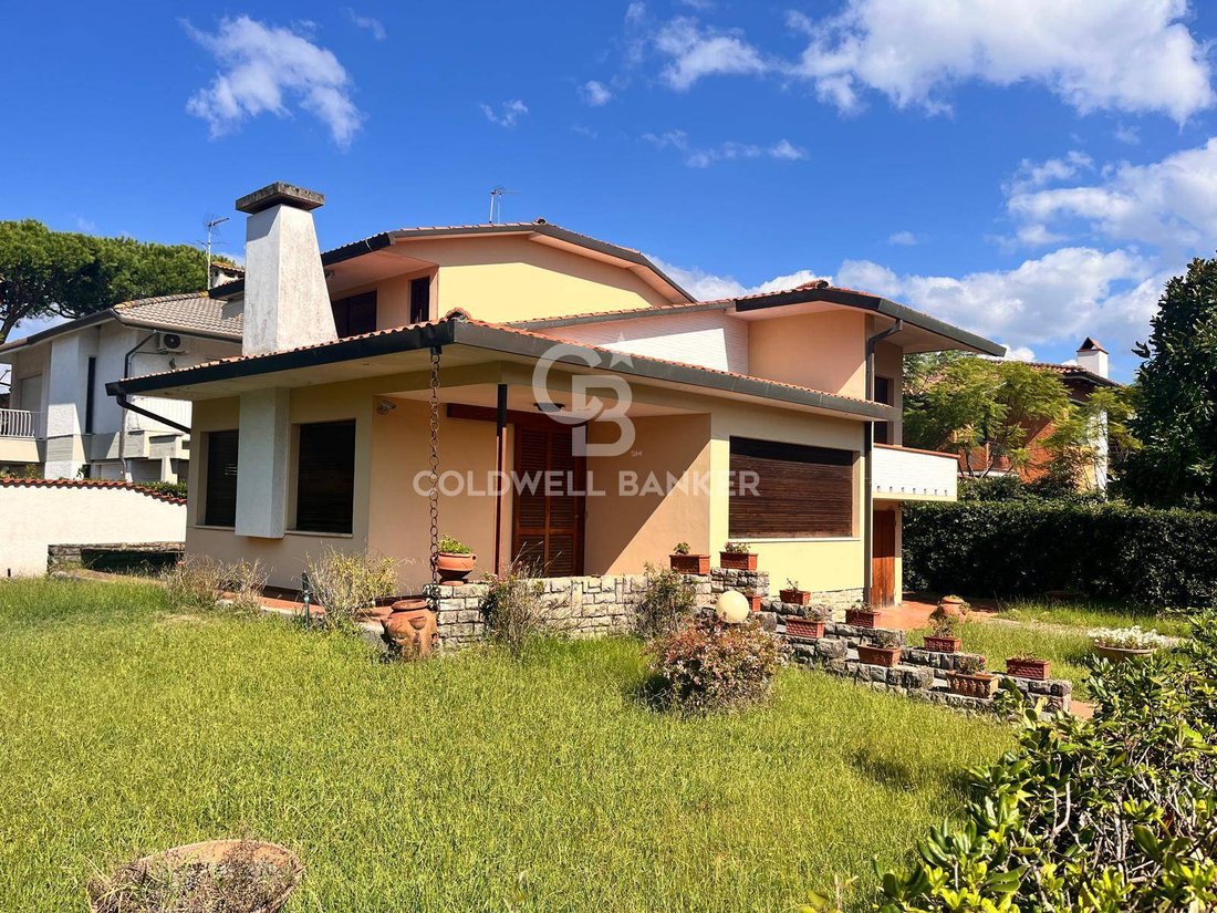 Villa in Tonfano, Pietrasanta, Italy 1 - 15126461