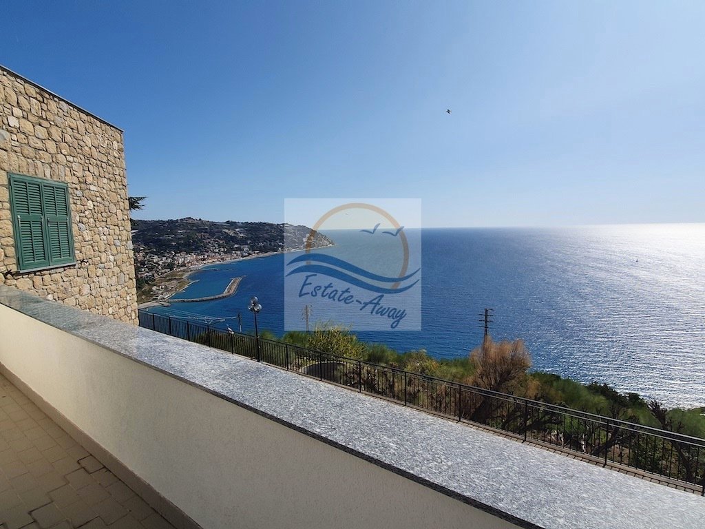Villa in Bordighera, Liguria, Italy 1 - 15135885