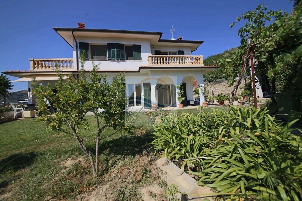 House in Vallecrosia, Liguria, Italy 2 - 15135860