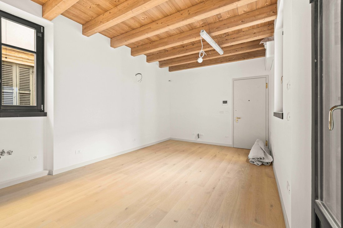 Apartment in Verona, Veneto, Italy 3 - 15135869