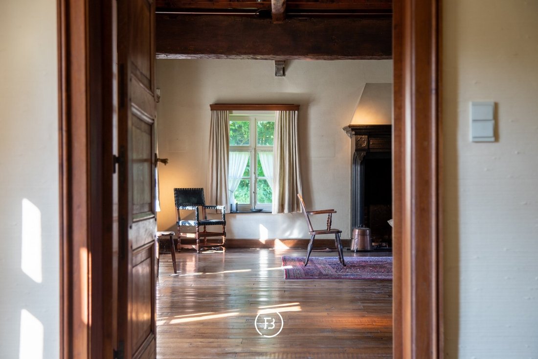 Whispers of the Moat: A 16th-Century Flemish Castle Reborn in Grimbergen’s Embrace - 5