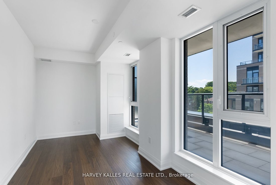 House in Toronto, Ontario, Canada 4 - 15131197