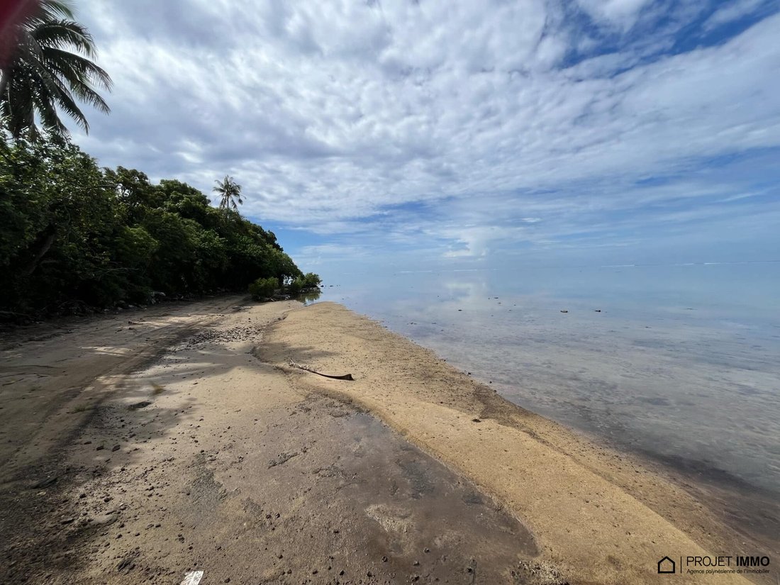 Land in Moorea-Maiao, Windward Islands, French Polynesia 5 - 15132849