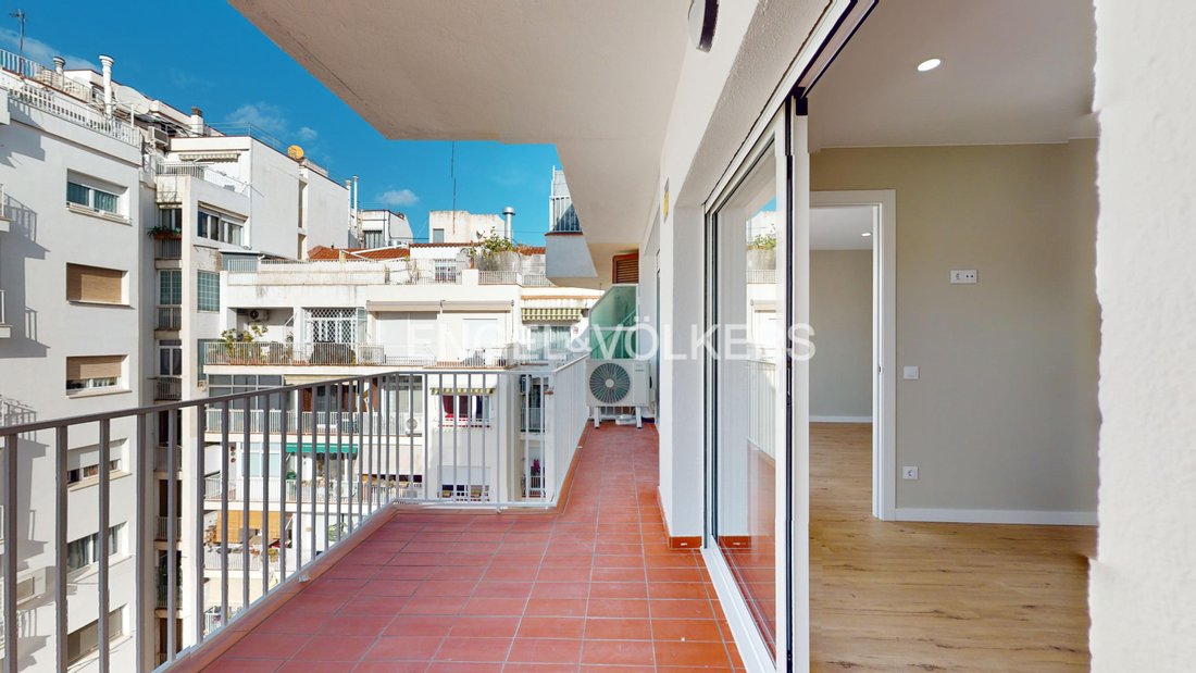 Peaceful Penthouse In Nova Esquerra De L’eixample. In Barcelona, Spain ... - Green Penthouse Apartments In Barcelona Eixample Esquerra