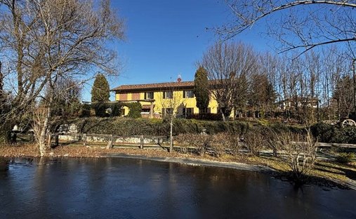 Villa a Osnago, Lombardia, Italia 1