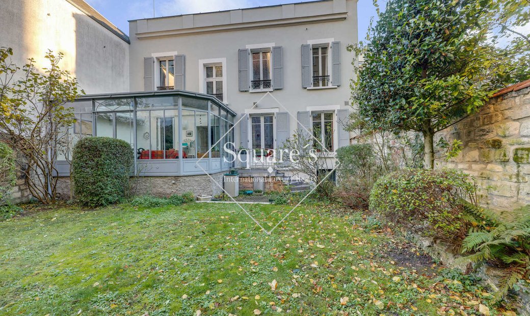 Maison In Asnières Sur Seine, île De France, France For Sale (15134120)