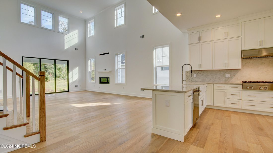 House in Manalapan Township, New Jersey, United States 3 - 15135346