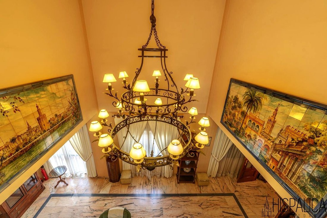 Villa in Distrito Cerro-Amate, Seville, Spain 2 - 14989079