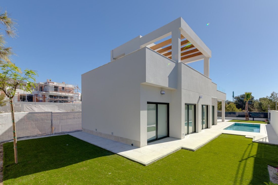 Villa in Finestrat, Valencian Community, Spain 1 - 12417165