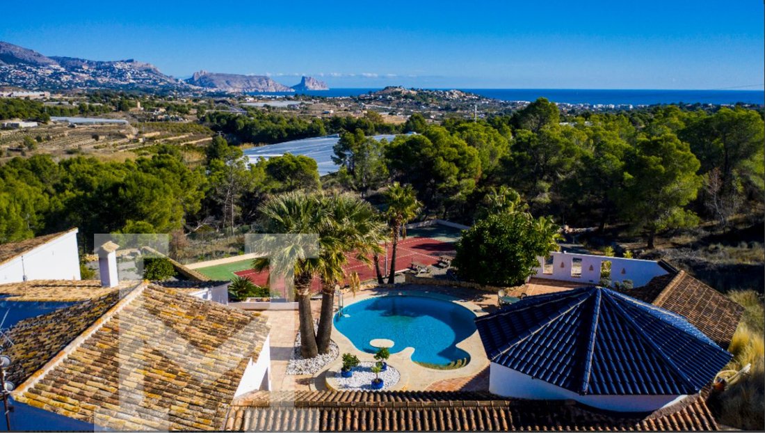 Chalet in l'Alfas del Pi, Valencian Community, Spain 2 - 15136419