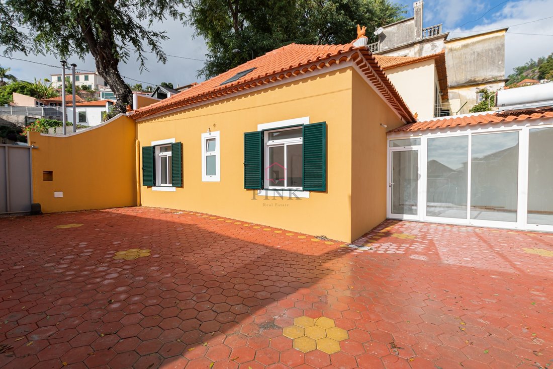Villa in Santa Luzia, Madeira, Portugal 1 - 15137703