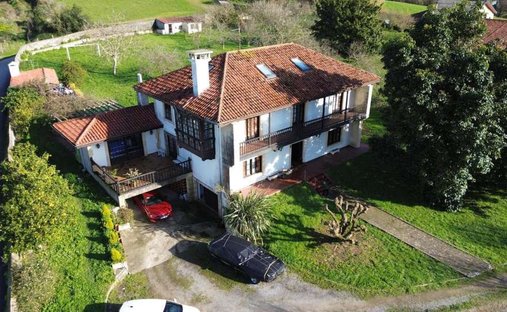 House in Meruelo, Cantabria, Spain 1