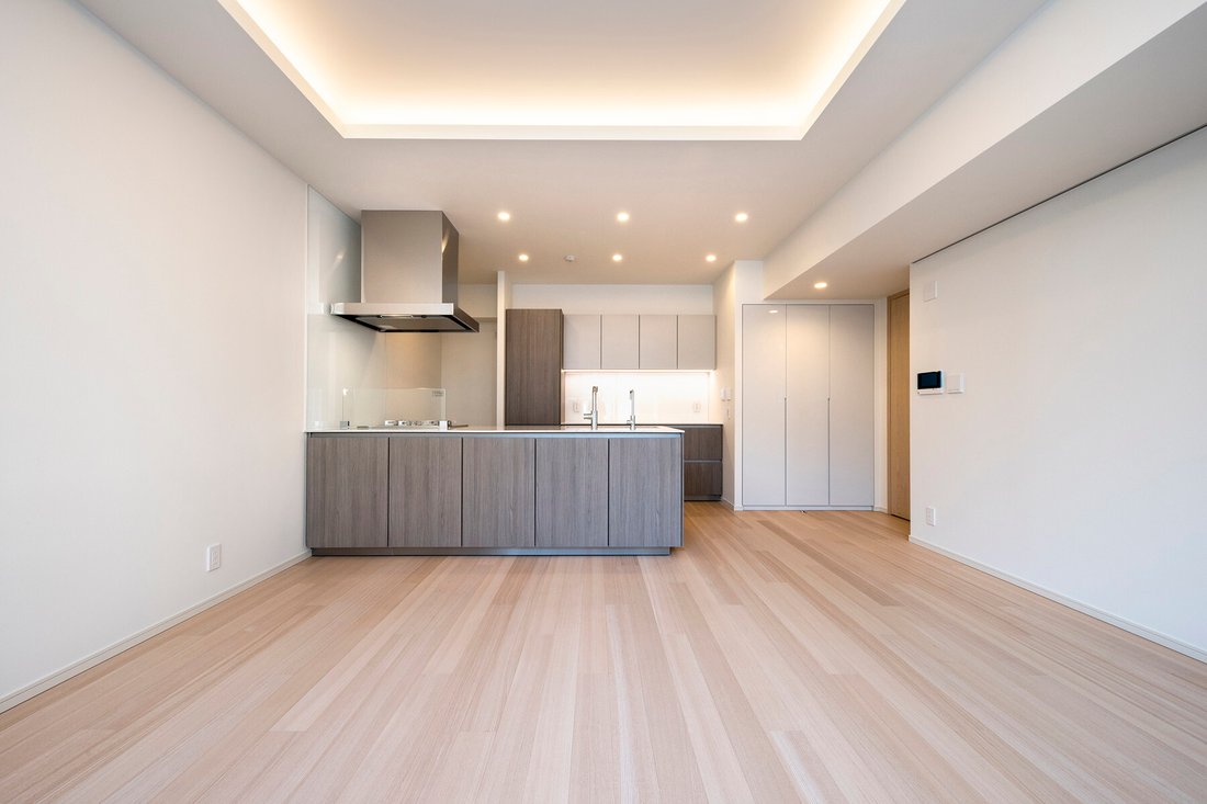 Condo in Chiyoda City, Tokyo, Japan 2 - 15138192