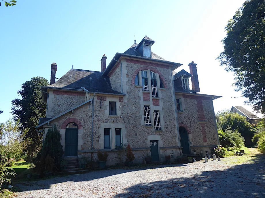 Estate in Valliere, Nouvelle-Aquitaine, France 4 - 15138714