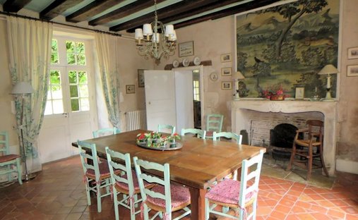 Castle for Sale in Sainte-Thorette, Centre-Val de Loire, France