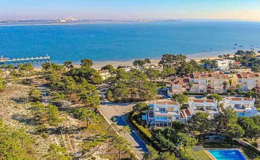 Land in Carvalhal, Setubal, Portugal 1