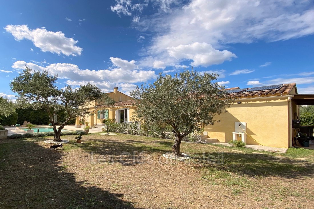 Villa in Besse-sur-Issole, Provence-Alpes-Côte d'Azur, France 2 - 14728442