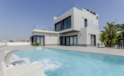 Villa in Orihuela, Valencian Community, Spain 1
