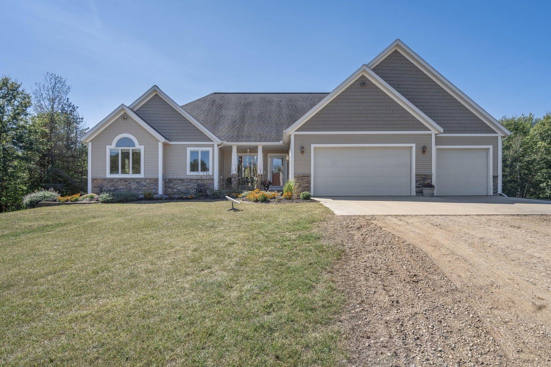 Andere in Allegan, Michigan, Vereinigte Staaten 3 - 15139579