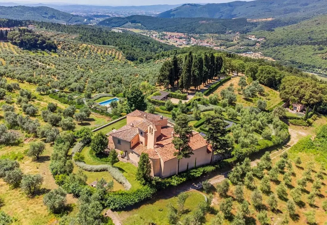 Villa in Calenzano, Tuscany, Italy 1 - 15139905