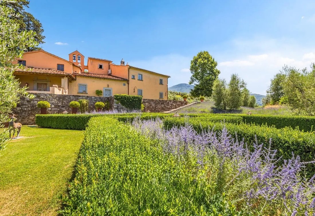 Villa in Calenzano, Tuscany, Italy 2 - 15139905