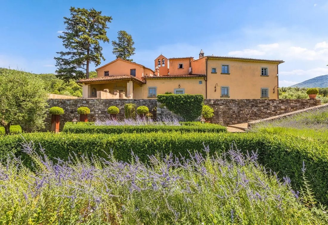Villa in Calenzano, Tuscany, Italy 4 - 15139905