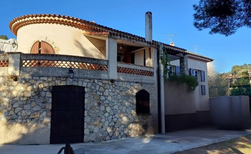 Villa in Riquebonne-Ferratone-Pizou, Vallauris, France 1