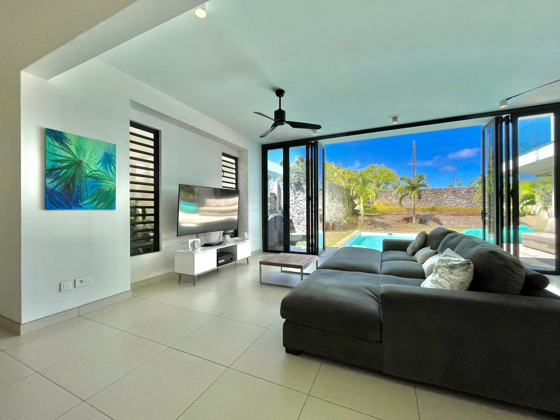 Villa in Grand Baie, Rivière du Rempart District, Mauritius 2 - 15140552
