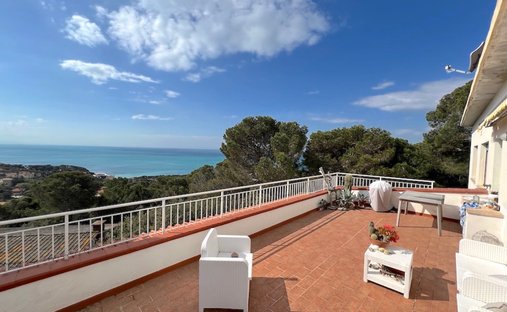 Villa in Livorno, Tuscany, Italy 1