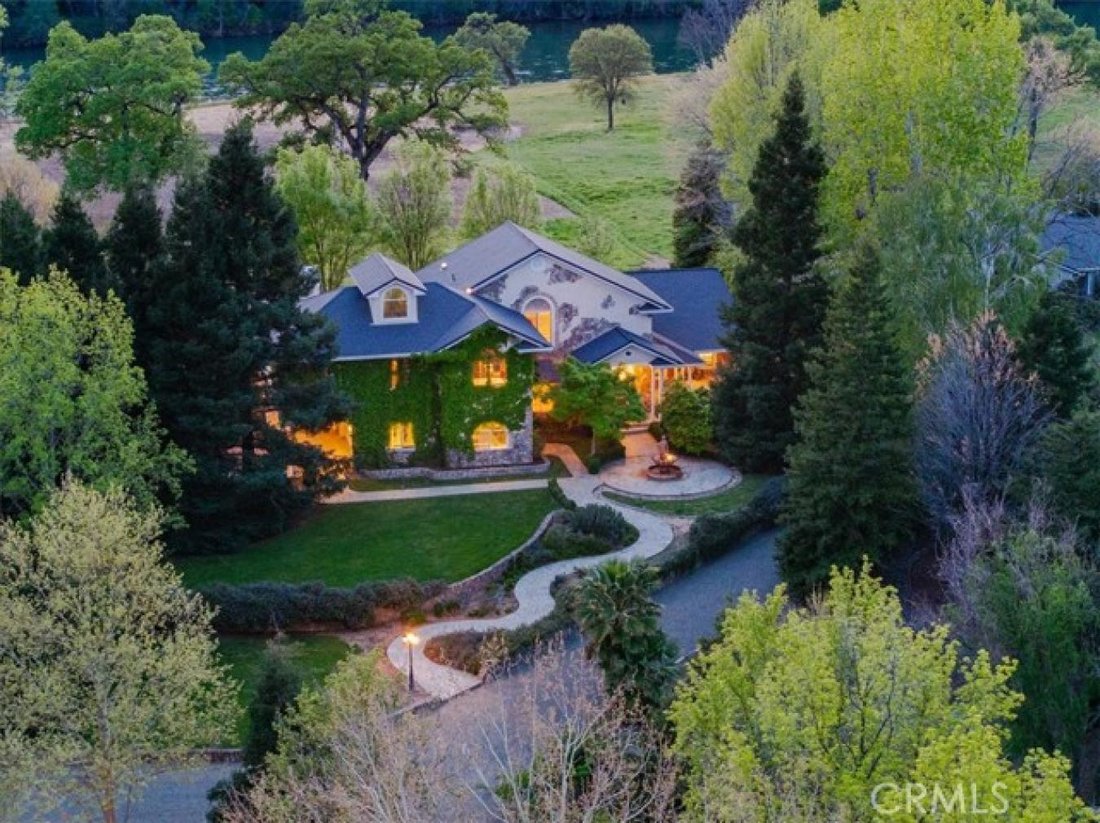 House in Red Bluff, California, United States 2 - 15142876