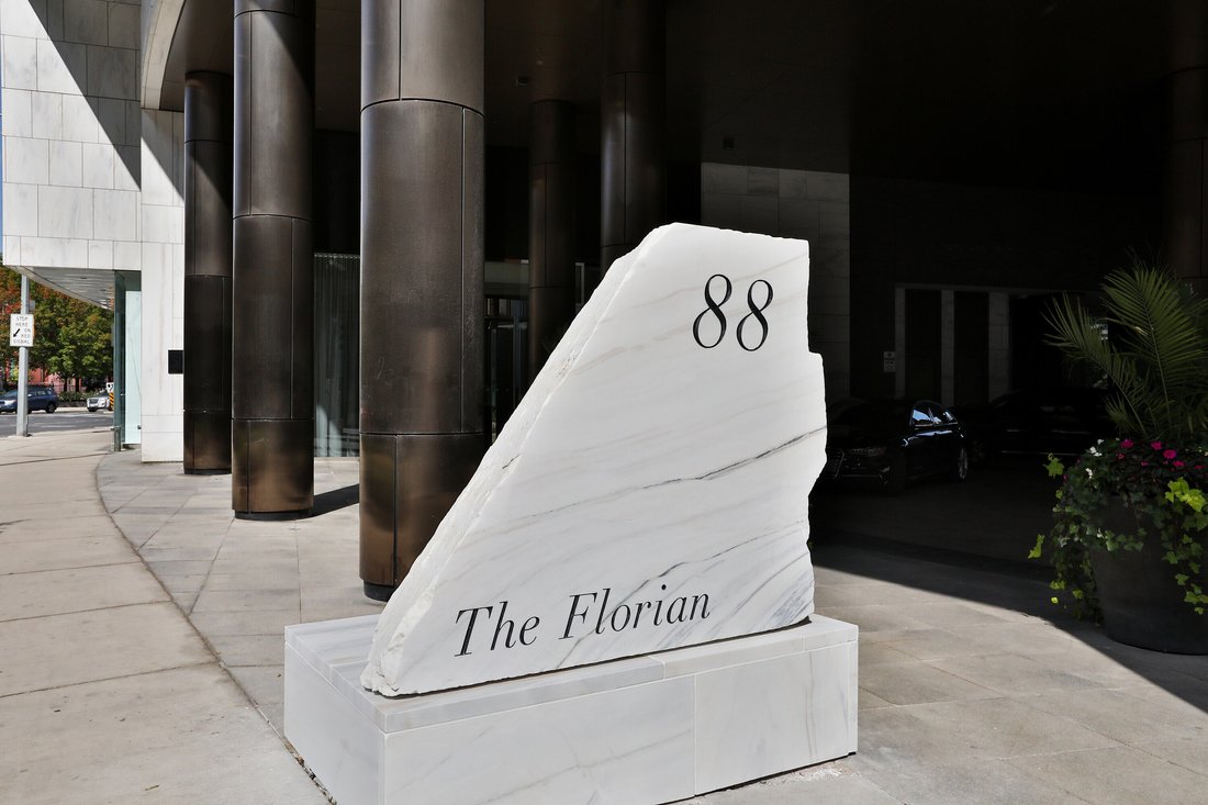 Condo in Toronto, Ontario, Canada 3 - 15142431