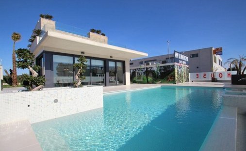 Villa in Orihuela, Valencian Community, Spain 1