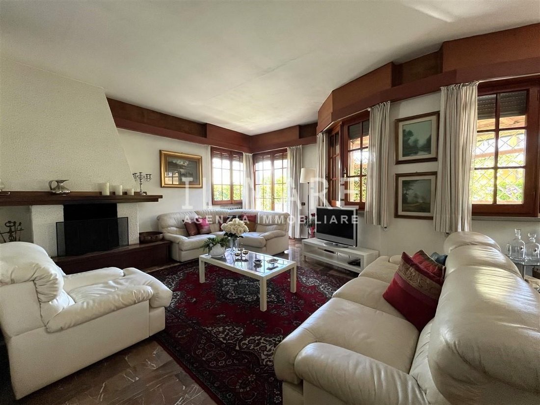 Villa in Ronchi, Massa, Italy 5 - 14368451