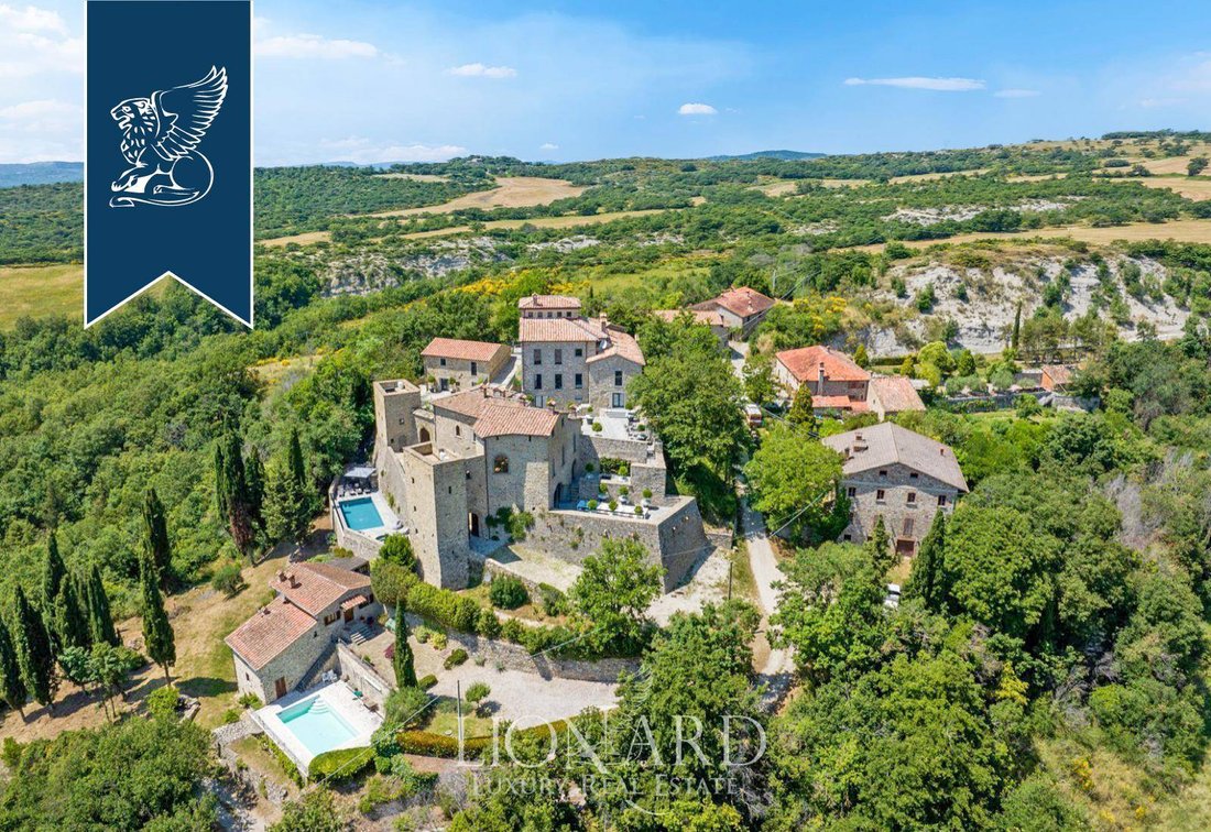 Castillo en Toscana, Italia 1 - 14834716