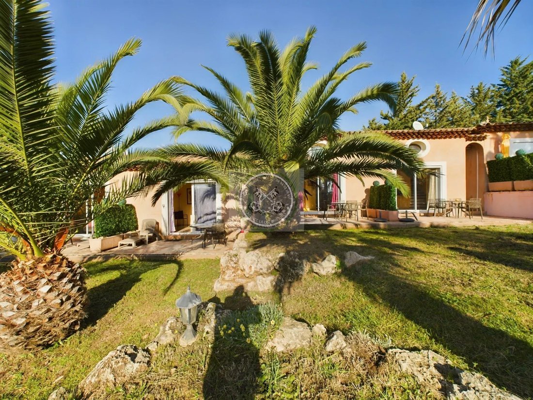 Ecarts, Roquebrune-sur-Argens, France 2 - 15142304