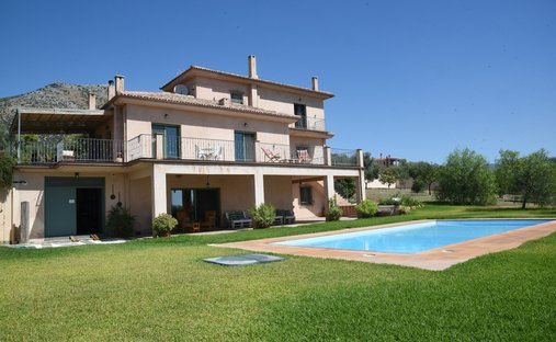 Villa in Eretria, Thessaly and Central Greece, Greece 1