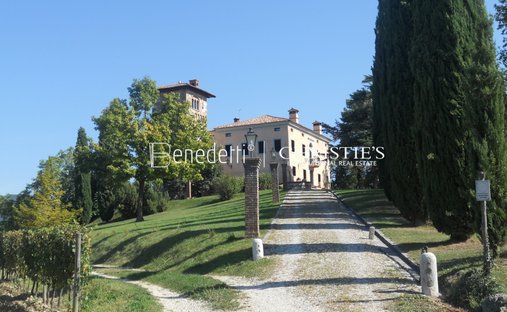 château à Torreano / Torean / Tavorjana, Frioul-Vénétie julienne, Italie 1