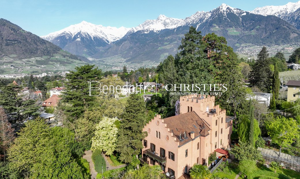 Castle for Sale in Merano, Trentino-South Tyrol, Italy