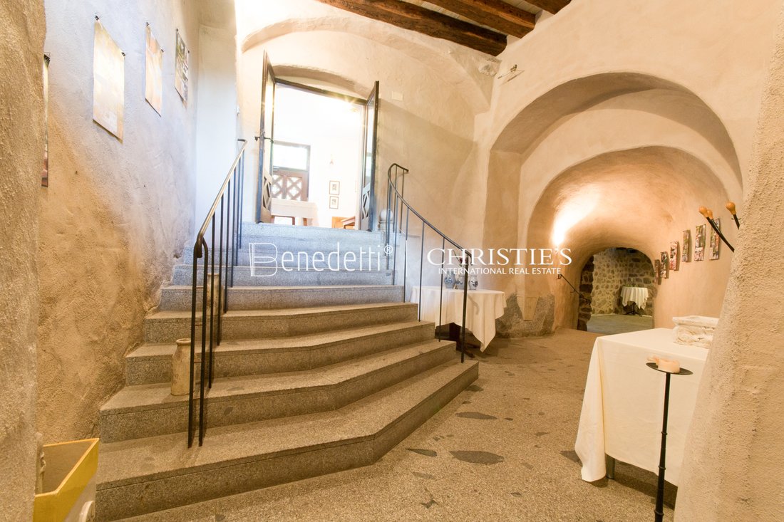Castillo en Merano, Trentino-Alto Adigio, Italia 4 - 14274099