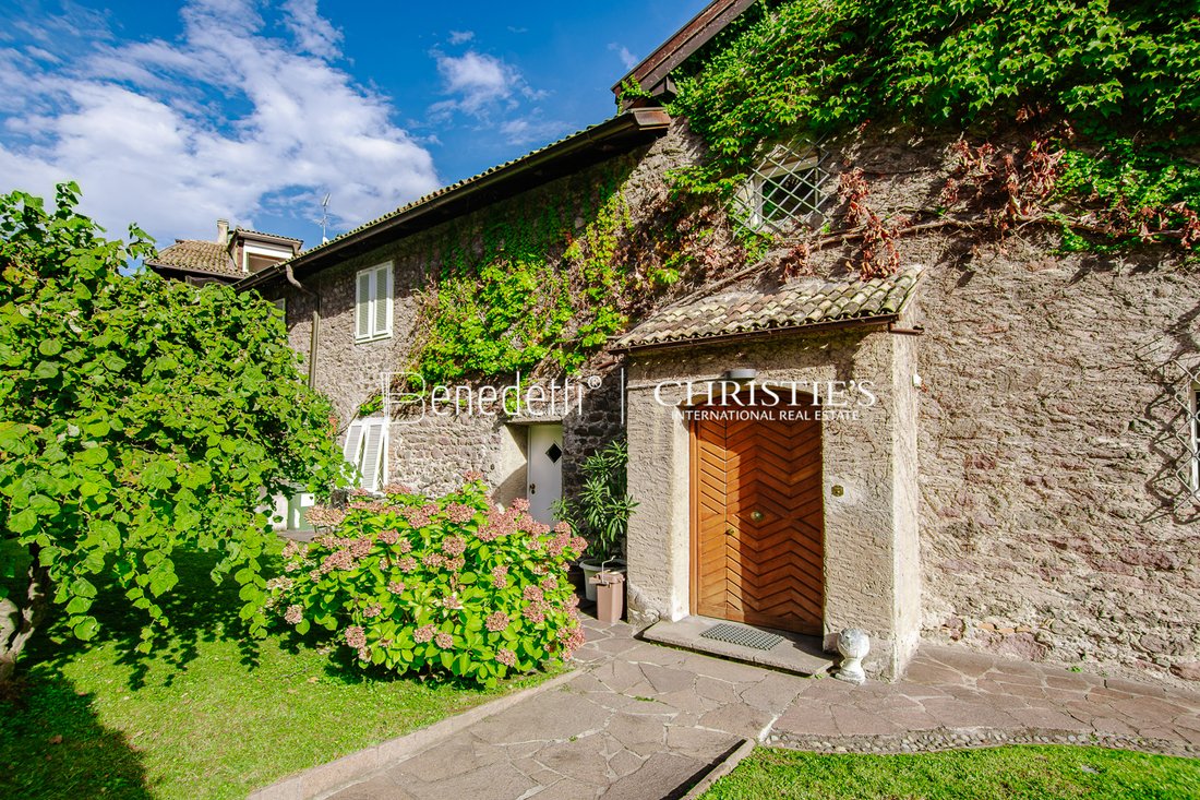 Villa en Bolzano, Trentino-Alto Adigio, Italia 2 - 14274236