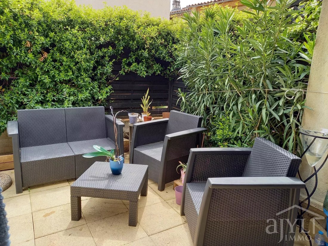 Townhouse in Pont de l'Etoile, Roquevaire, France 2 - 14819705
