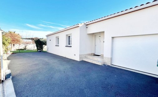 House in Ancien Hôpital, Beziers, France 1