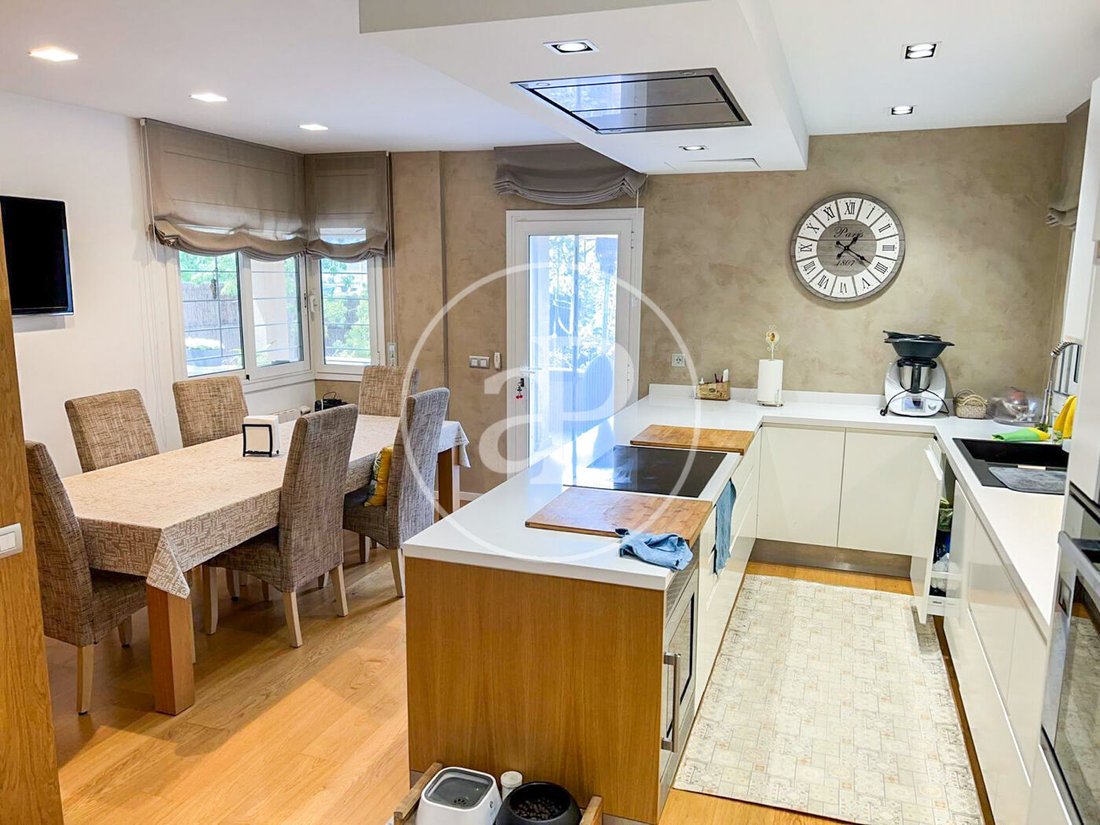 Villa in Sant Just Desvern, Catalonia, Spain 4 - 15146307
