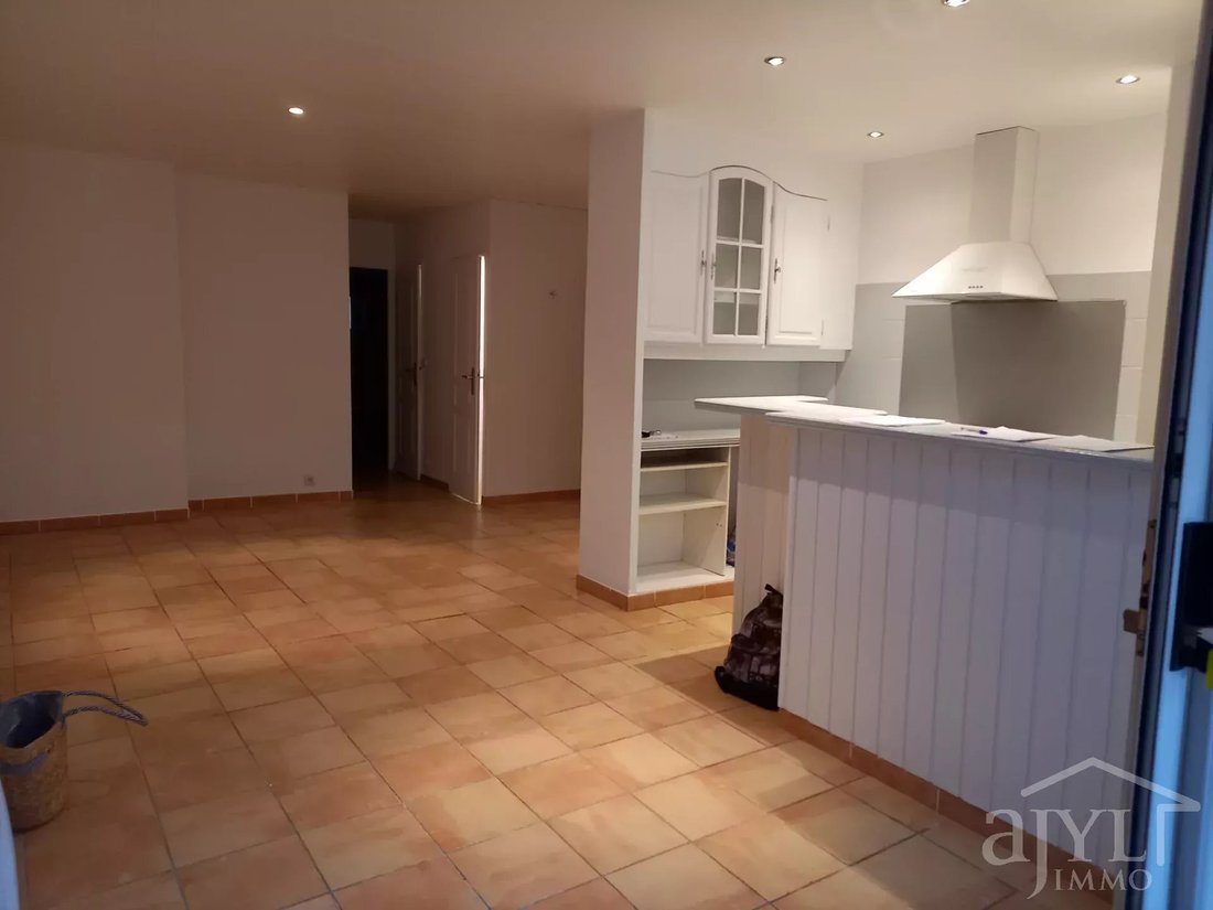 Townhouse in Pont de l'Etoile, Roquevaire, France 5 - 14819705