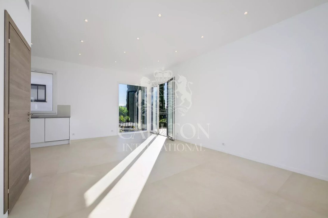 Townhouse in Vallergues, Cannes, France 5 - 15145896