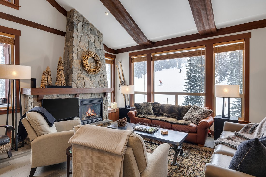 Apartment in Beaverdell, British Columbia, Canada 1 - 14821429